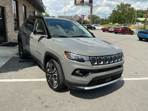 Used 2022 Jeep Compass Limited AWD/4WD image 6
