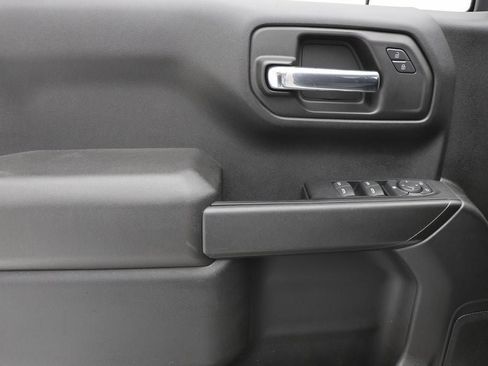 Used 2022 Chevrolet Silverado 1500 Custom Trail Boss w/ Safety Confidence Package image 19