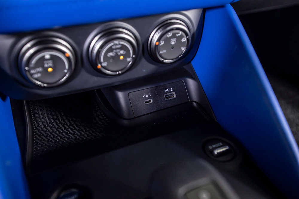 Used 2024 Nissan Z Performance w/ Floor Mat Package RWD image 31