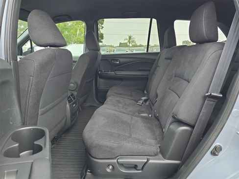 Used 2022 Honda Pilot Sport image 13