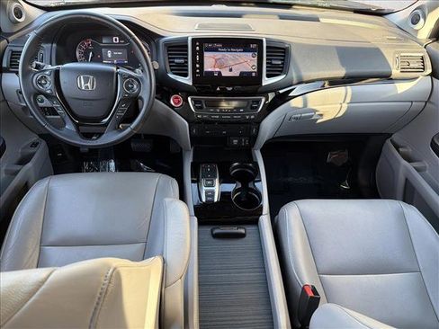 Used 2018 Honda Pilot Touring image 25