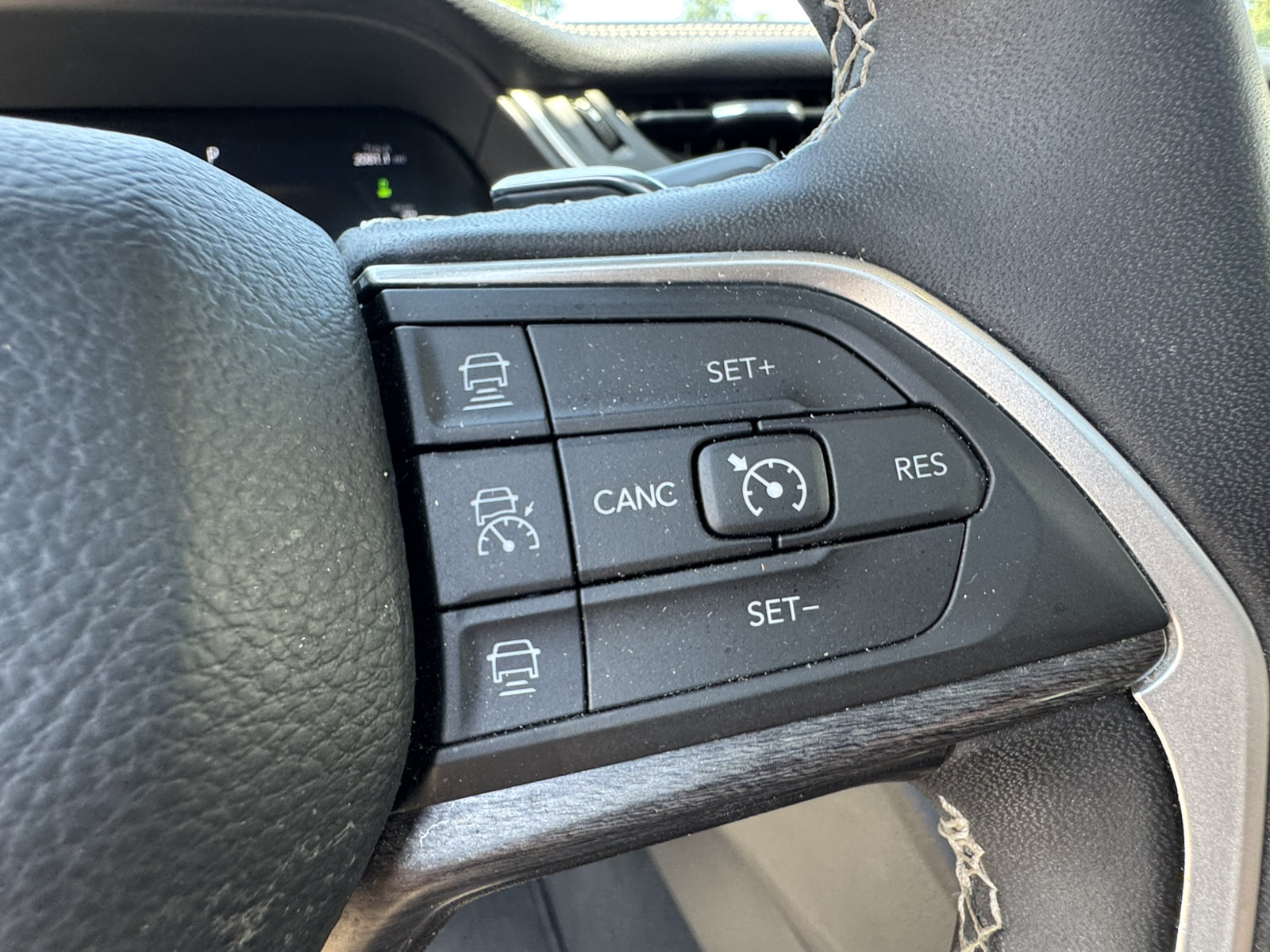 Used 2024 Jeep Grand Cherokee Limited 4xe AWD/4WD image 35