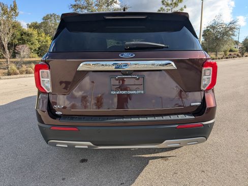 Used 2020 Ford Explorer XLT w/ Equipment Group 202A image 6