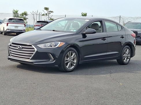 Used 2017 Hyundai Elantra SE w/ SE A/T Tech Package 03 FWD image 3