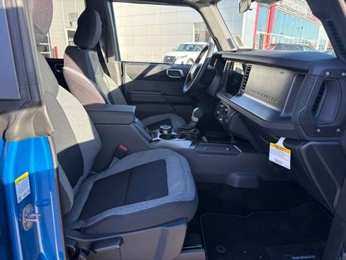 Used 2025 Ford Bronco Big Bend image 18