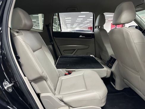 Used 2018 Volkswagen Atlas SE w/ R-Line Package FWD image 30
