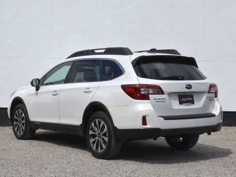 Used 2017 Subaru Outback 3.6R Limited AWD/4WD image 2