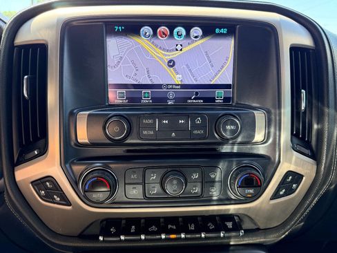 Used 2018 GMC Sierra 2500 Denali w/ Duramax Plus Package AWD/4WD image 28