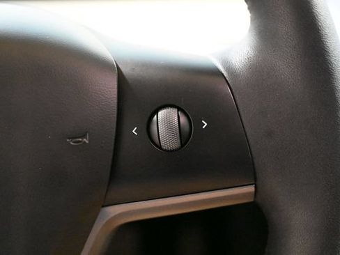 Used 2023 Tesla Model 3 Standard Range RWD image 37