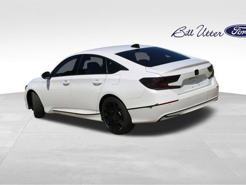 Used 2022 Honda Accord EX-L image 7