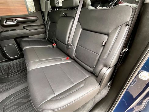 Used 2023 GMC Sierra 1500 SLT w/ SLT Premium Package image 18