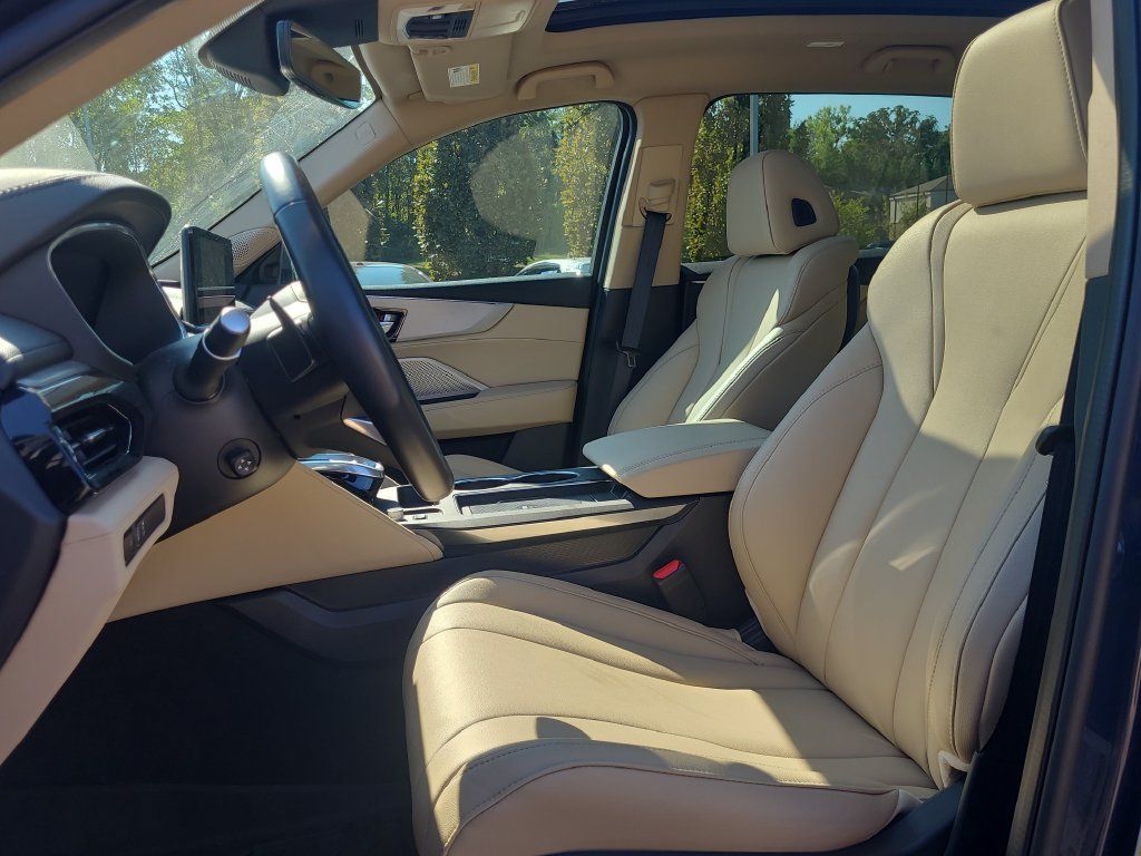 Certified 2025 Acura MDX FWD image 11