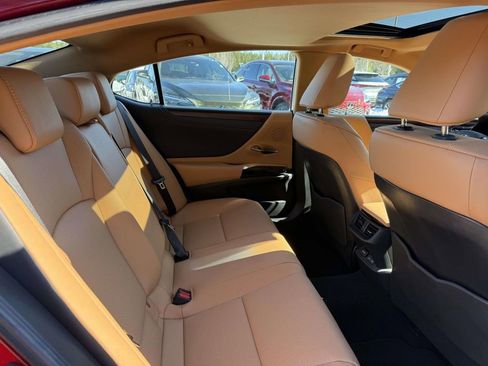 Used 2025 Lexus ES 350 Premium w/ Premium Package image 16