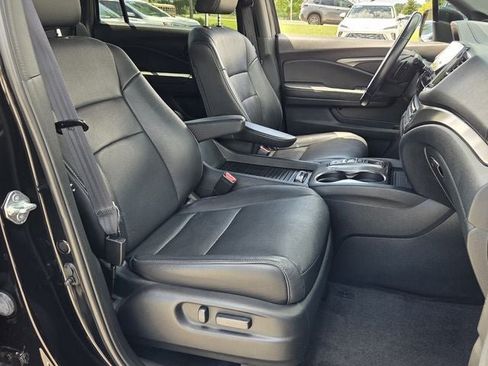 Certified 2023 Honda Passport EX-L image 18