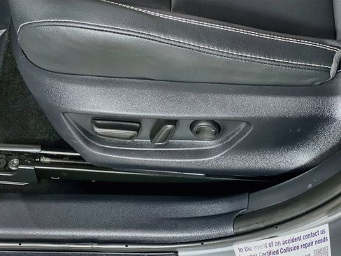 Used 2025 Toyota Camry SE FWD image 16