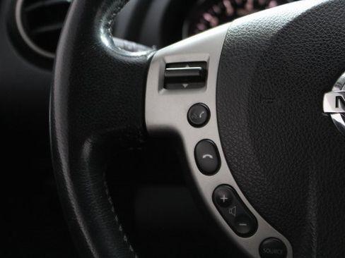 Used 2012 Nissan Rogue SL image 18