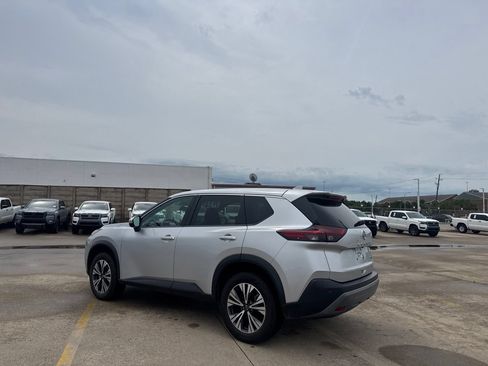 Used 2023 Nissan Rogue SV FWD image 13