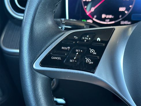 Certified 2025 Mercedes-Benz C 300 Sedan image 32