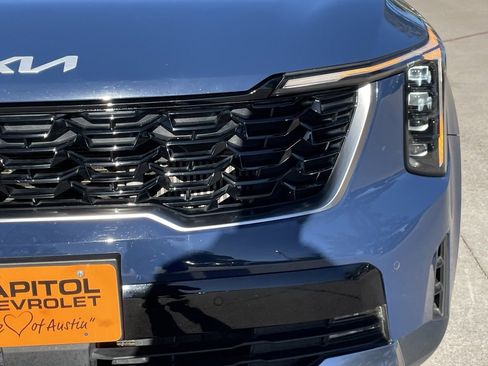 Used 2024 Kia Sorento EX w/ Panoramic Sunroof Package image 7