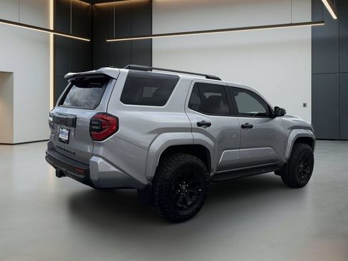 Used 2025 Toyota 4Runner SR5 AWD/4WD image 6