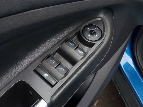 Certified 2018 Ford Escape SE w/ SE Sync 3 Package image 9