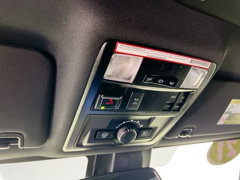 Used 2021 Toyota Tacoma TRD Off-Road w/ TRD Premium Off Road Package image 19