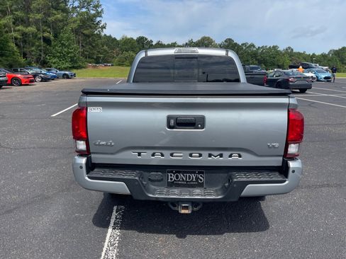 Used 2023 Toyota Tacoma SR5 AWD/4WD image 15