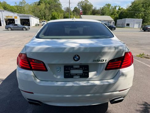 Used 2011 BMW 550i xDrive Sedan AWD/4WD image 10