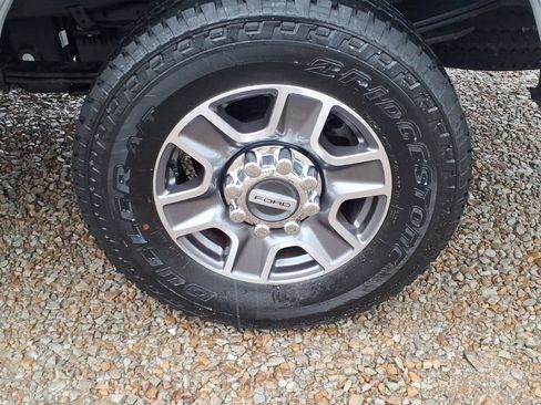 Used 2026 Ford F250 Lariat AWD/4WD image 14