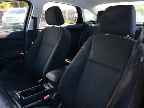 Used 2016 Ford Focus SE FWD image 20