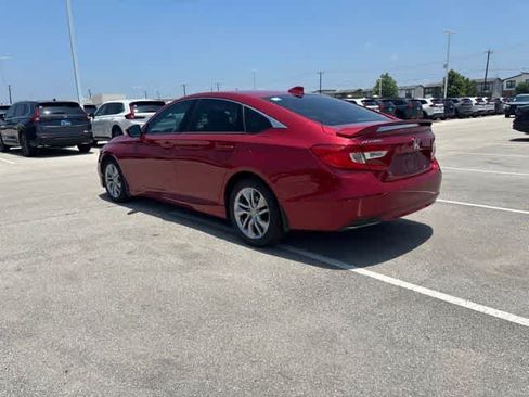 Used 2018 Honda Accord LX image 3