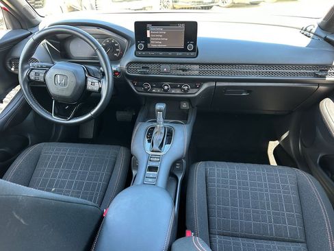 Used 2025 Honda HR-V Sport image 14
