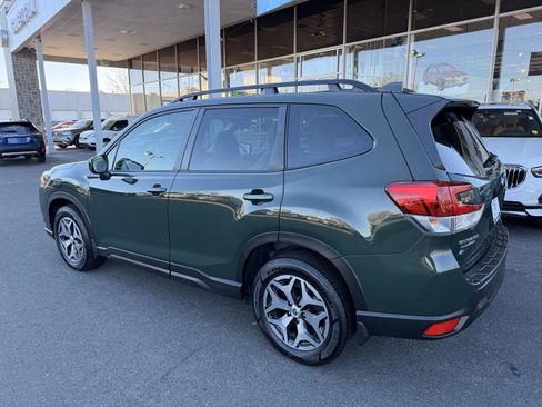 Used 2022 Subaru Forester Premium image 3