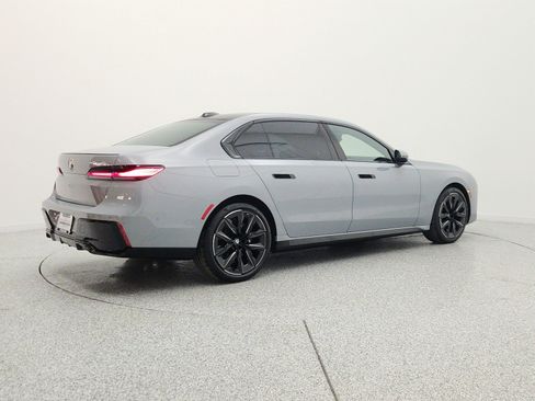 Used 2023 BMW 740i RWD image 5
