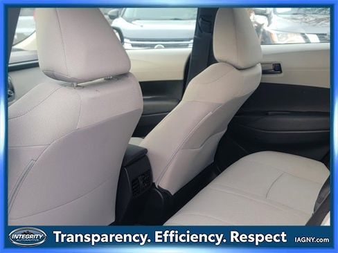 Used 2024 Toyota Corolla Cross L image 12