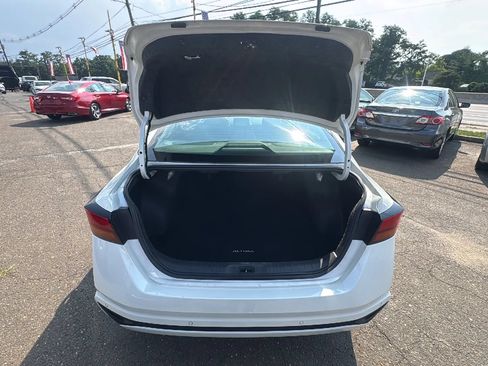 Used 2023 Nissan Altima 2.5 SV FWD image 17