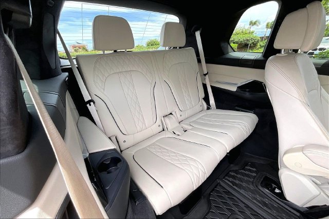 Used 2024 BMW X7 xDrive40i w/ M Sport Package AWD/4WD image 27