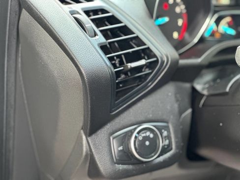 Used 2019 Ford Escape S image 14