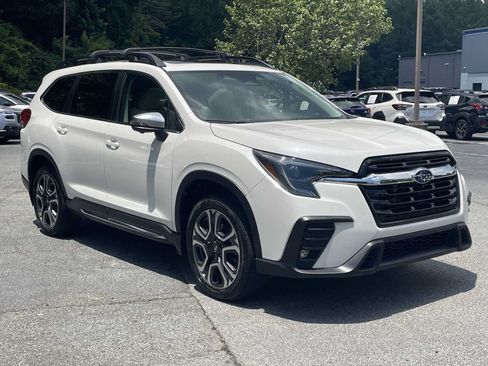 Used 2023 Subaru Ascent Limited w/ Technology Package AWD/4WD image 5