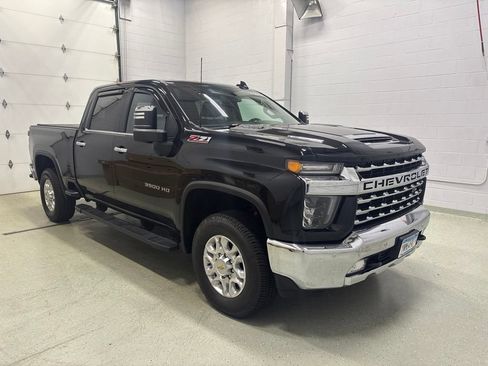 Used 2020 Chevrolet Silverado 3500 LTZ w/ LTZ Plus Package AWD/4WD image 2