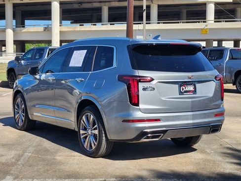 Used 2025 Cadillac XT6 Premium Luxury FWD image 5