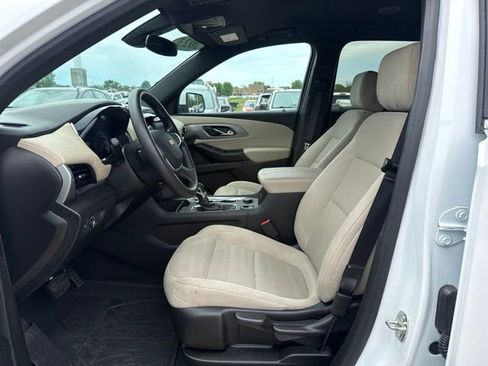 Used 2023 Chevrolet Traverse LS w/ Safety Package AWD/4WD image 11