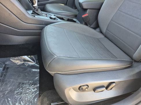 Used 2022 Volkswagen Taos SE AWD/4WD image 11