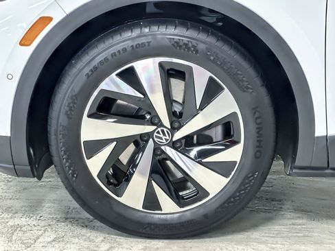 Used 2023 Volkswagen ID.4 2WD image 25