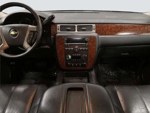 Used 2013 Chevrolet Tahoe LT w/ Luxury Package AWD/4WD image 30