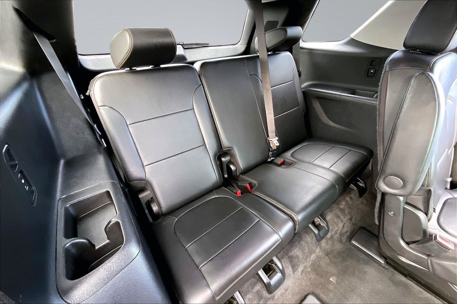 Used 2020 Chevrolet Traverse Premier FWD image 28