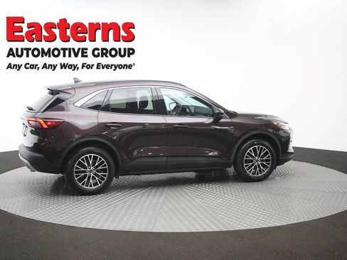 Used 2023 Ford Escape SE FWD image 44