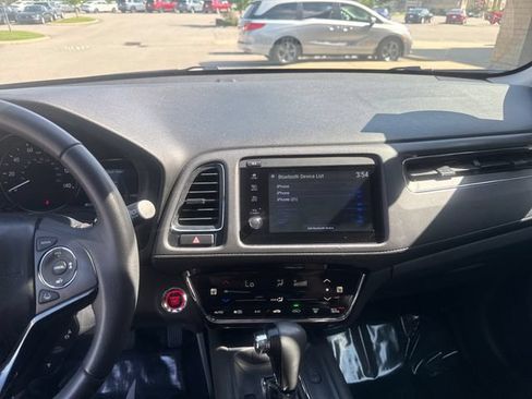 Used 2022 Honda HR-V EX-L image 13
