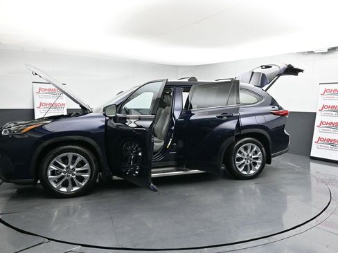 Used 2022 Toyota Highlander Limited image 47