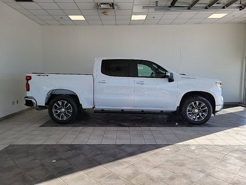 Used 2023 Chevrolet Silverado 1500 LT image 4